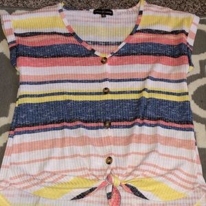 🛍 3/$25 Striped tie shirt size medium